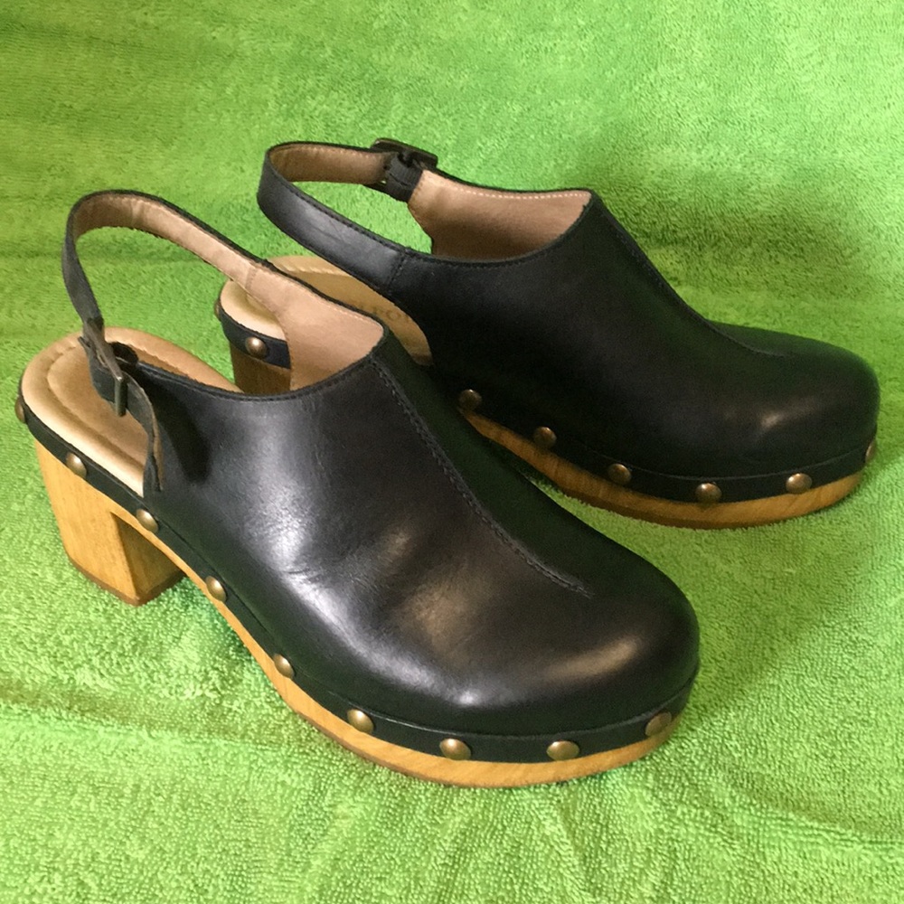 Ten Points Slingback Clogs